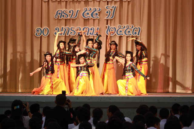 普吉中学孔子课堂表演舞蹈《康定情歌》.JPG