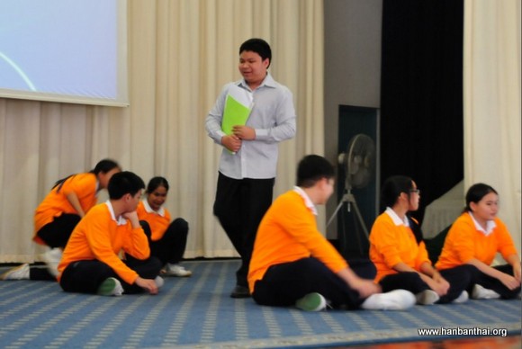 学生表演小品剧.jpg