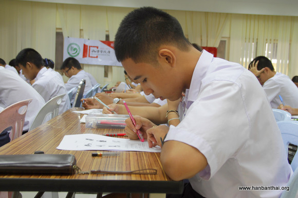 1 学生参加PAT7.4汉语高考模拟培训.JPG