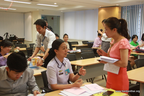 王宫秘书厅学员受访.JPG