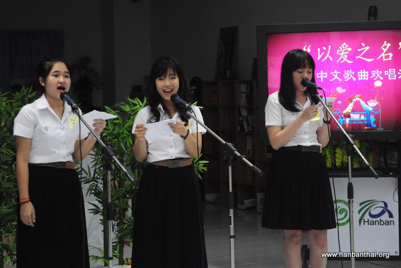 参赛选手表演中2.JPG