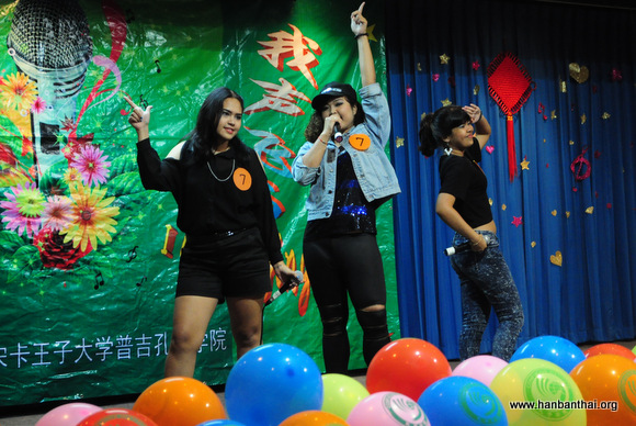 参赛选手表演中1.JPG