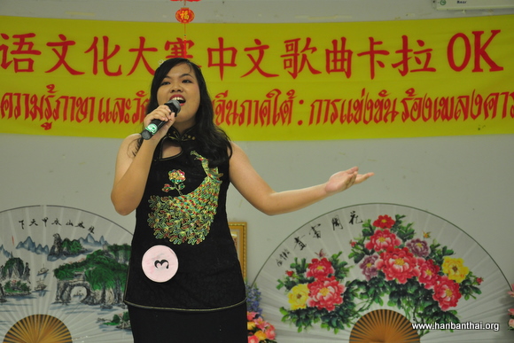 选手演唱《酒干倘卖无》.JPG